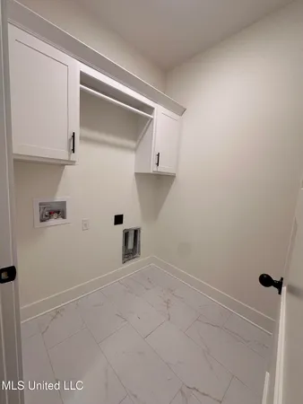 $409,900 | 3617 Kreunen Street, Nesbit, MS 38651