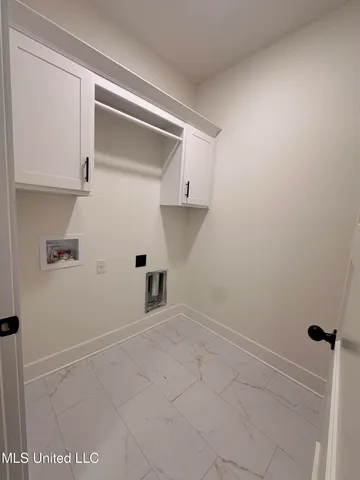 $409,900 | 3617 Kreunen Street, Nesbit, MS 38651