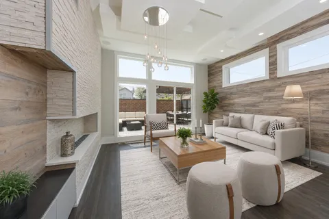 $1,650,000 | 2125 West Erie Street, Chicago, IL 60612