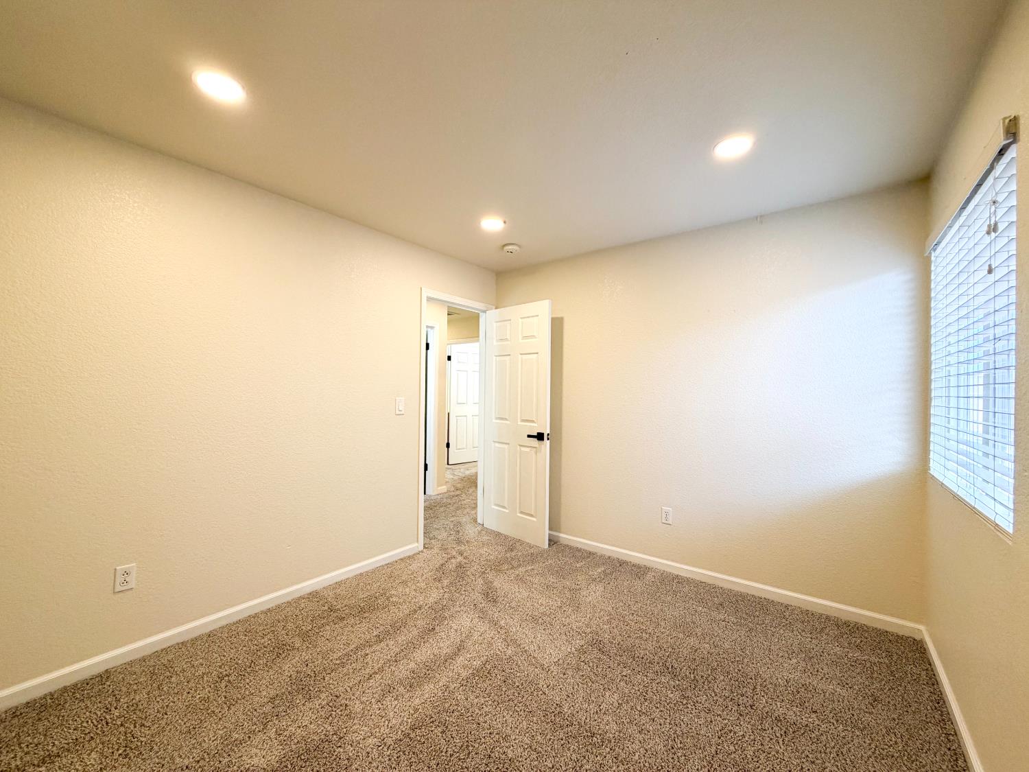 7948 Cavalier Way Sacramento, CA 95832 - Photo 11 of 17