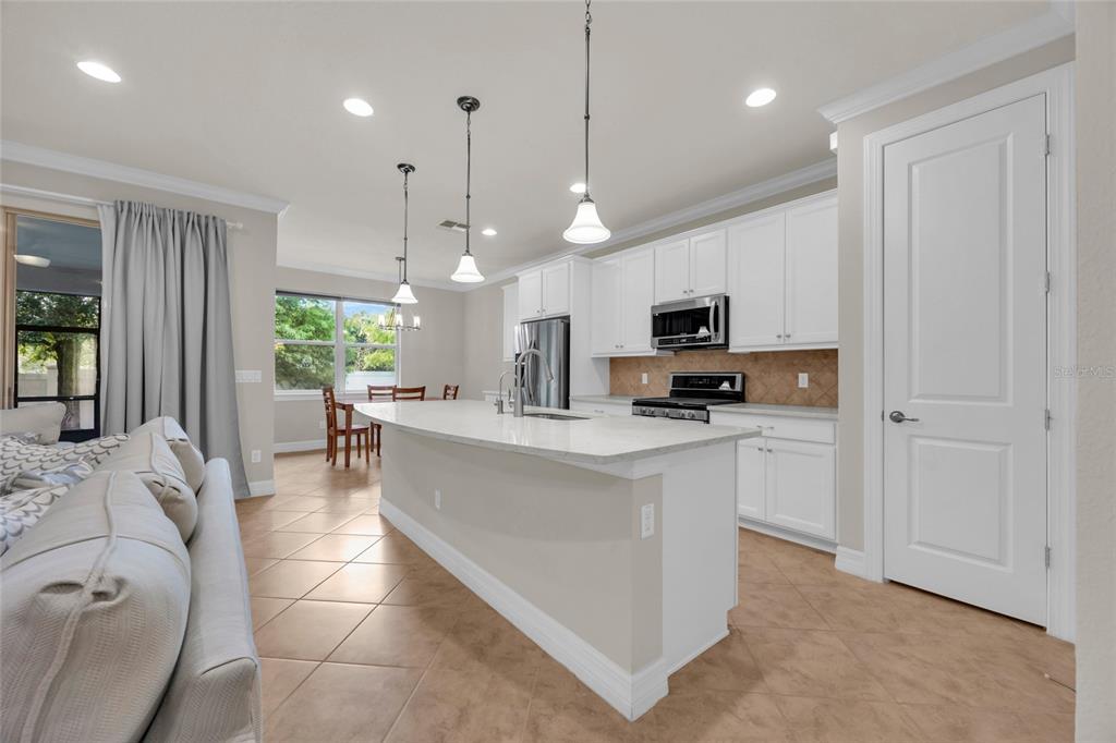 10713 BERRY CREEK Road Orlando, FL 32836 - Photo 14 of 44 Gallery Image 14