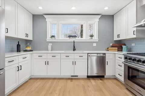 $999,000 | 777 Spring Road, Elmhurst, IL 60126