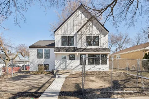 $999,000 | 777 Spring Road, Elmhurst, IL 60126