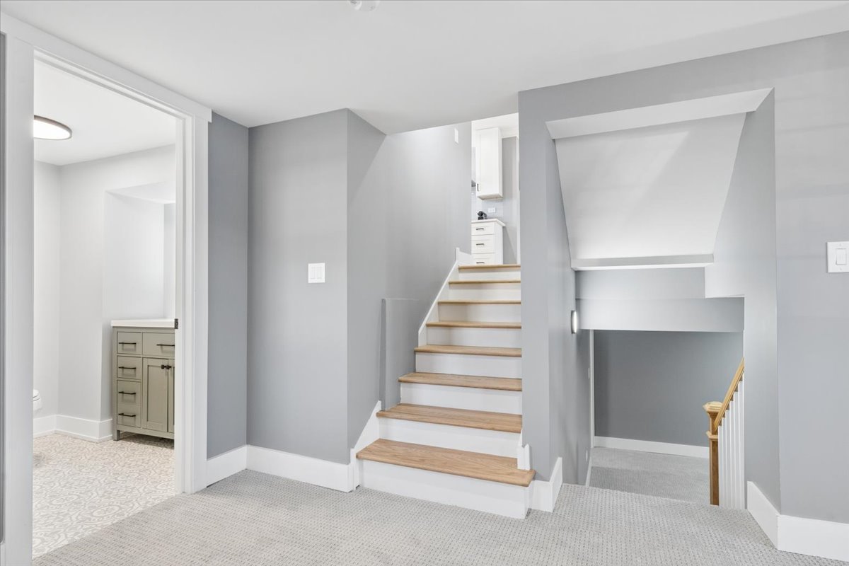 777 Spring Road Elmhurst, IL 60126 - Photo 28 of 49