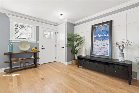 $999,000 | 777 Spring Road, Elmhurst, IL 60126