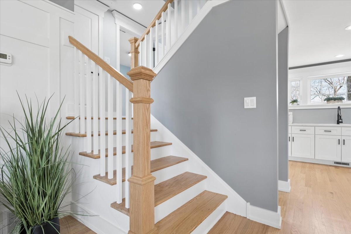 777 Spring Road Elmhurst, IL 60126 - Photo 7 of 49