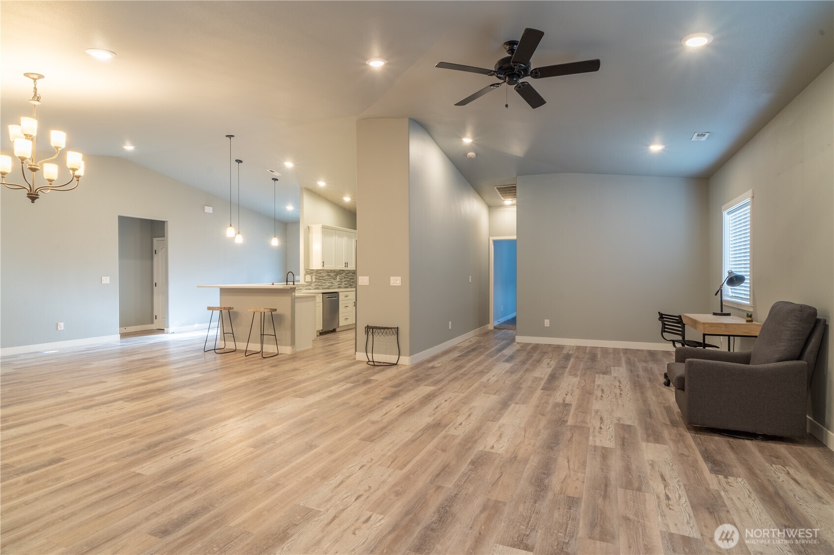 352 East Davis Street Connell, WA 99326 - Photo 15 of 35