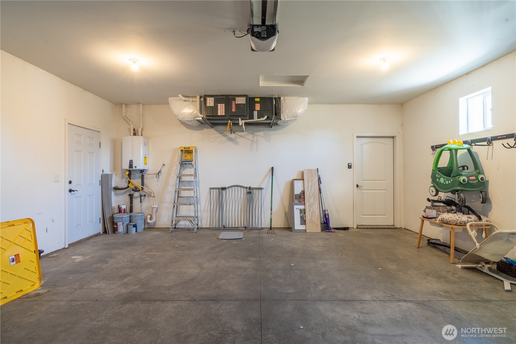 352 East Davis Street Connell, WA 99326 - Photo 40 of 40 a view of empty room with ceiling fan