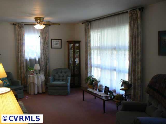 2017 Marroit Road Richmond, VA 23229 - Photo 3 of 8 Gallery Image 3