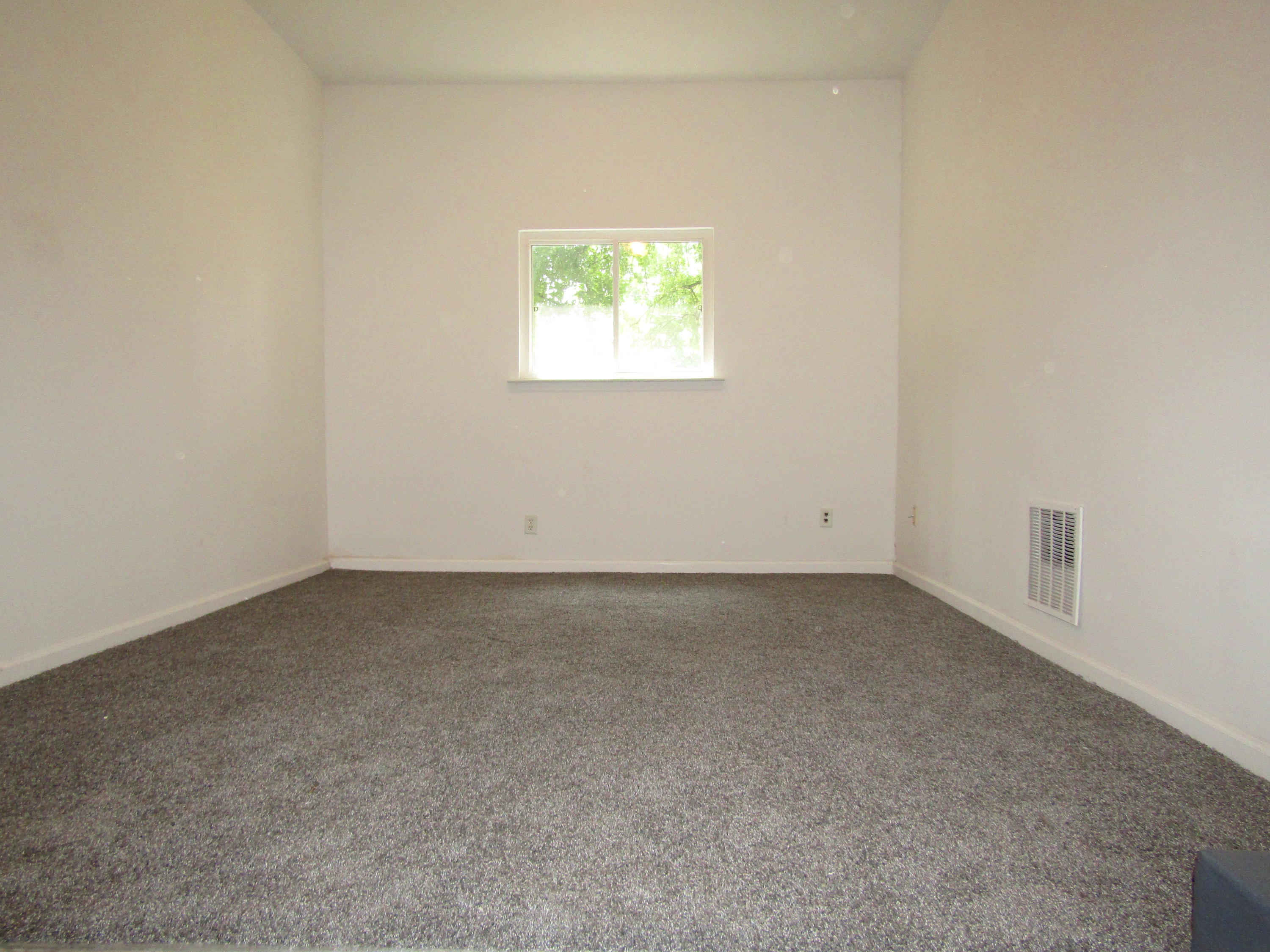 6103 Vance Road Chattanooga, TN 37421 - Photo 11 of 21 Madaris, 6103 Vance Rd- Den
