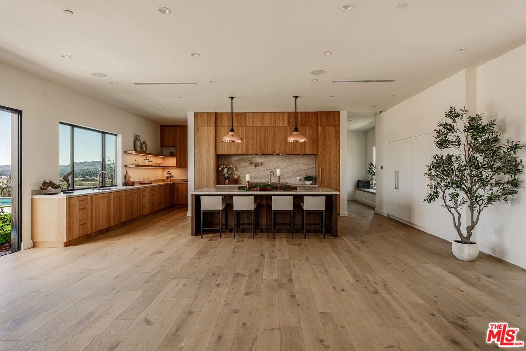22328 South Summit Ridge Circle Chatsworth, CA 91311 - Photo 14 of 43
