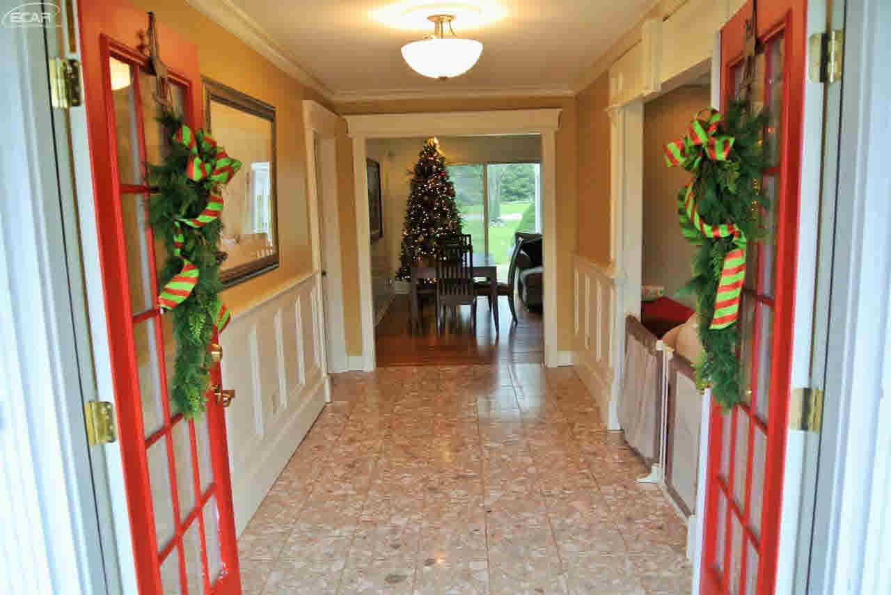 5443 Territorial Road Grand Blanc, MI 48439 - Photo 5 of 33 21240875-4.JPG