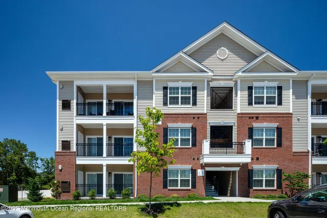 $2,833 | 421 Stallion Circle West, Toms River, NJ 08755