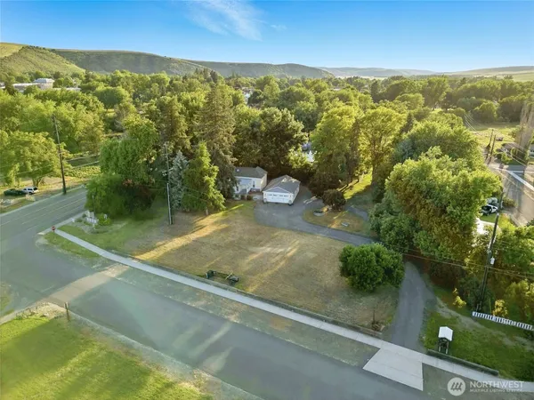 $499,900 | 415 Preston Avenue, Waitsburg, WA 99361