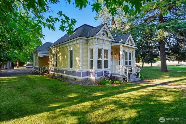$499,900 | 415 Preston Avenue, Waitsburg, WA 99361