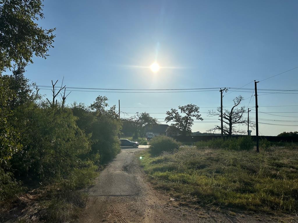 3775 Kennedale New Hope Road Kennedale, TX 76060 - Photo 3 of 13 a view of a yard