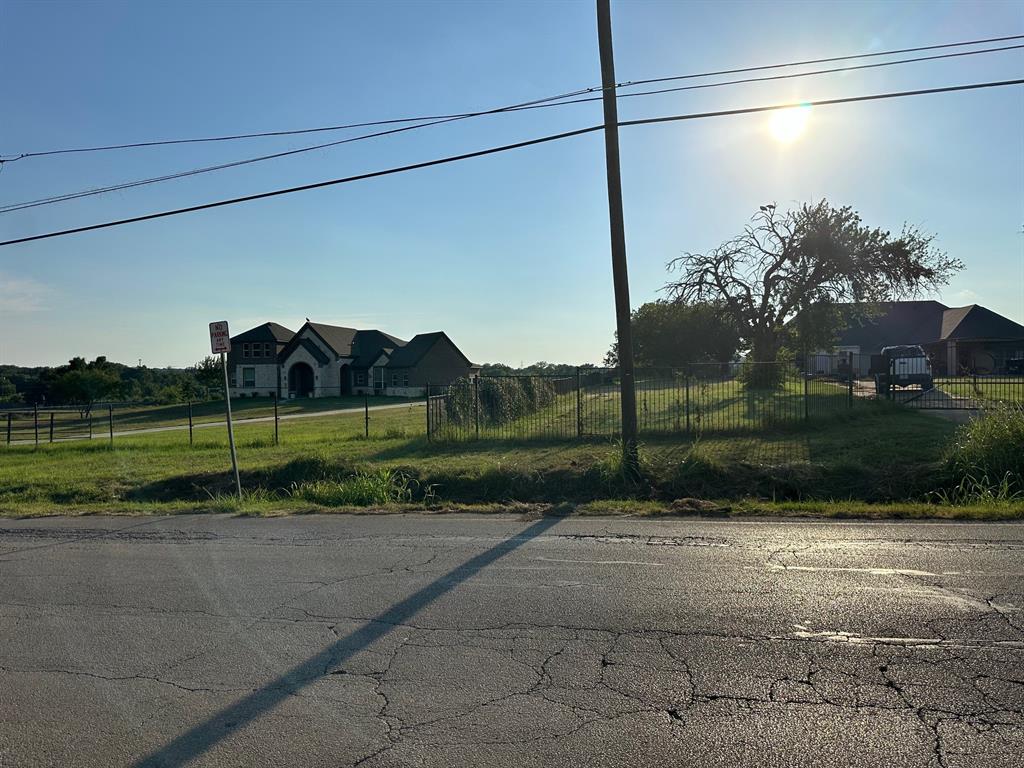 3775 Kennedale New Hope Road Kennedale, TX 76060 - Photo 5 of 13 a view of a back yard