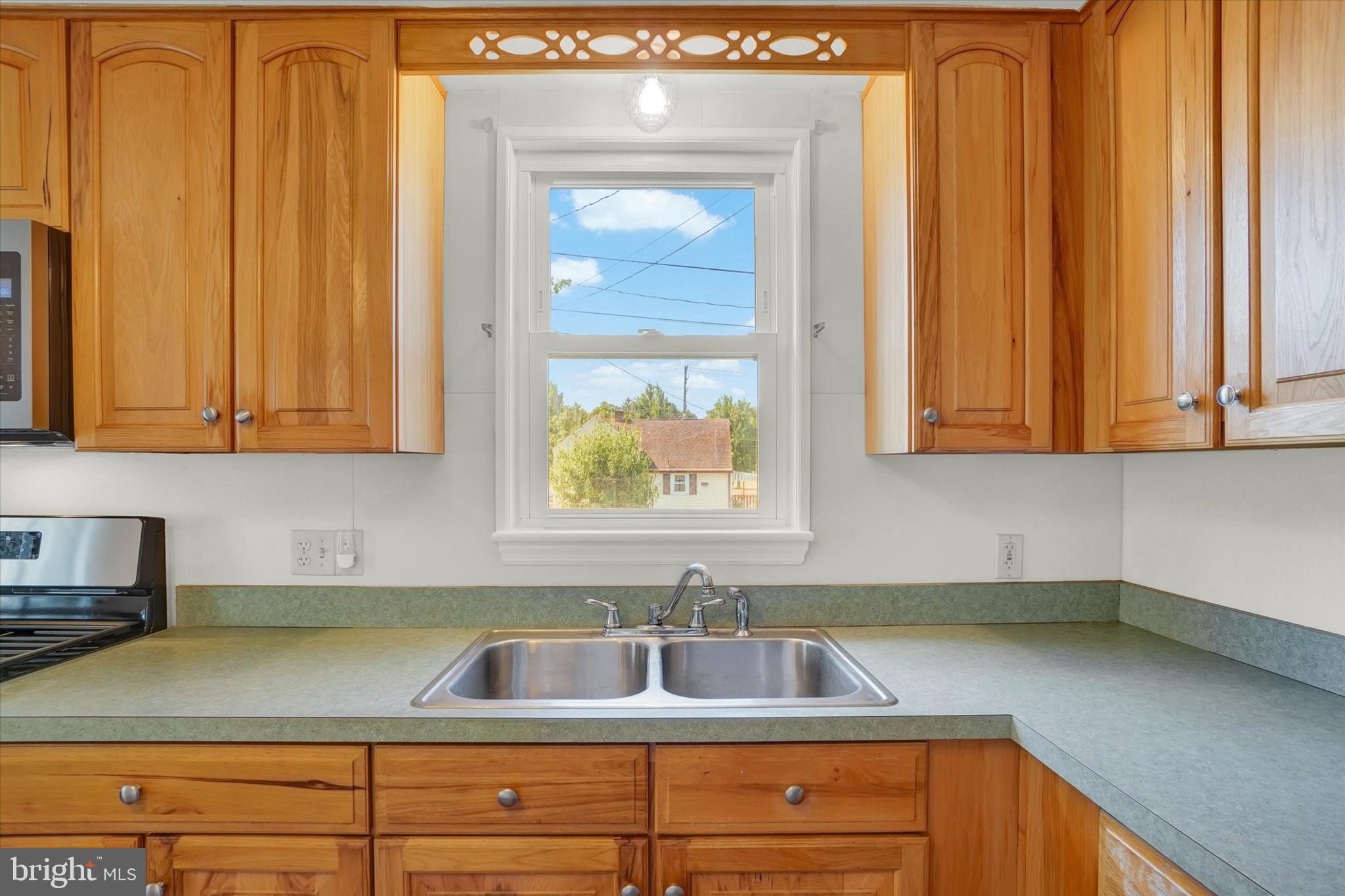 716 Priority Road York, PA 17404 - Photo 4 of 27 Gallery Image 4