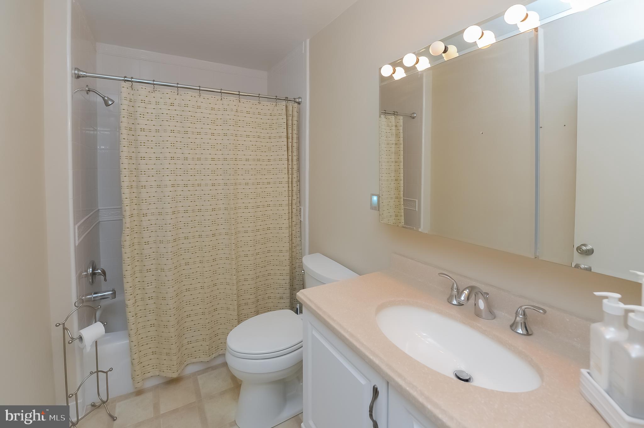 201 West Cuthbert Boulevard, Unit E27 Haddon Township, NJ 08107 - Photo 14 of 27
