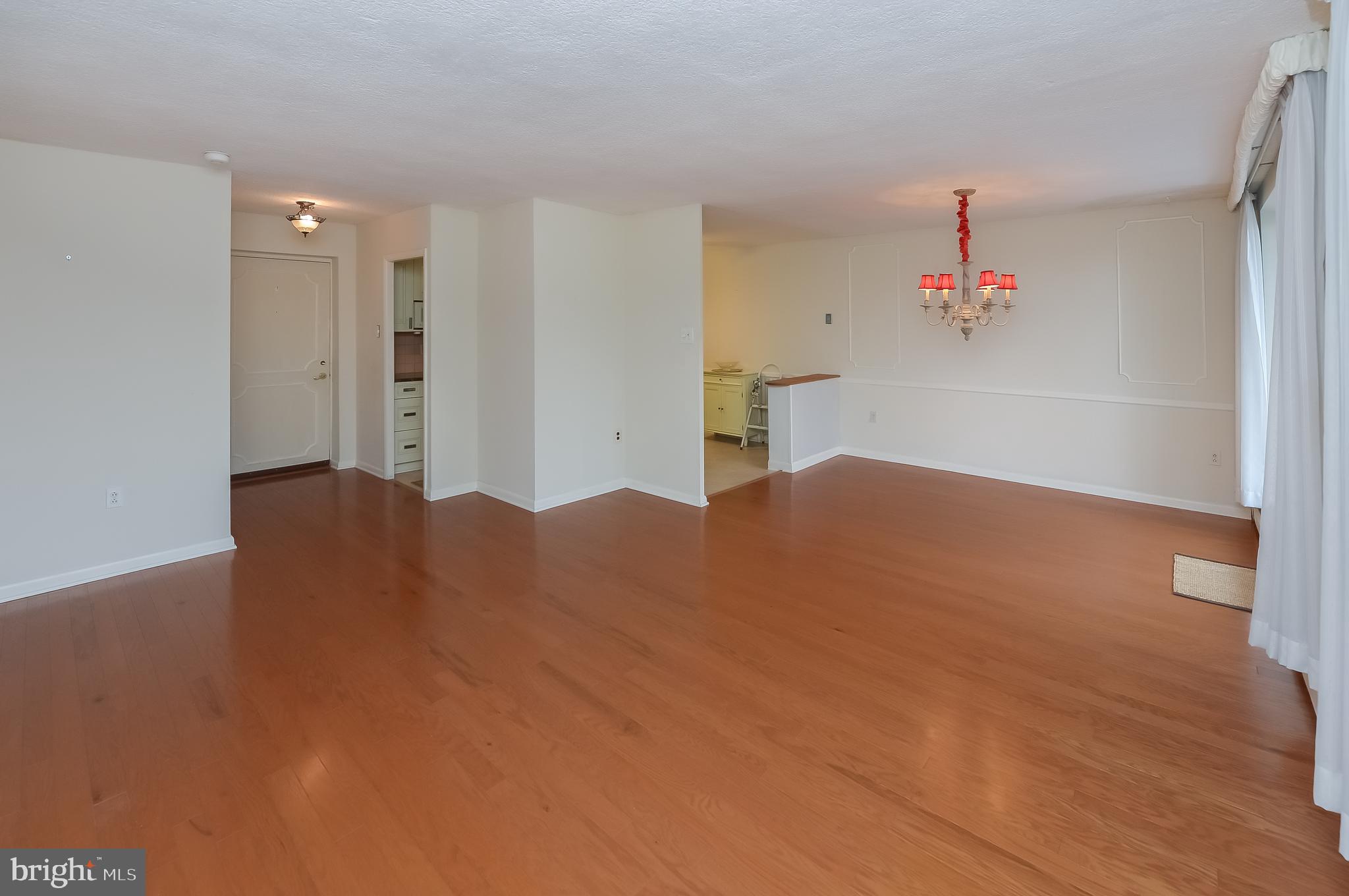 201 West Cuthbert Boulevard, Unit E27 Haddon Township, NJ 08107 - Photo 3 of 27