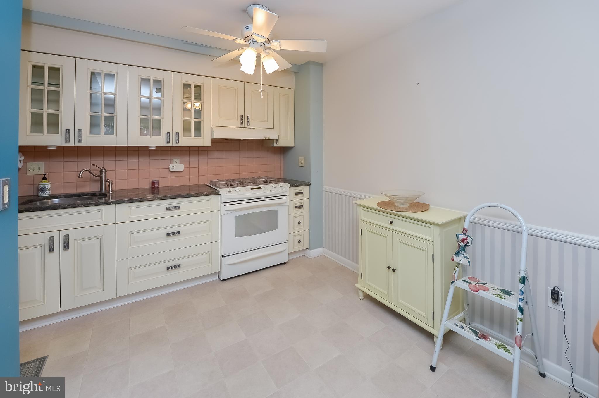 201 West Cuthbert Boulevard, Unit E27 Haddon Township, NJ 08107 - Photo 7 of 27