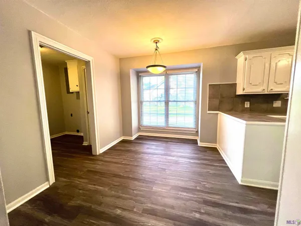 $2,300 | 30447 Parkview Drive, Denham Springs, LA 70726