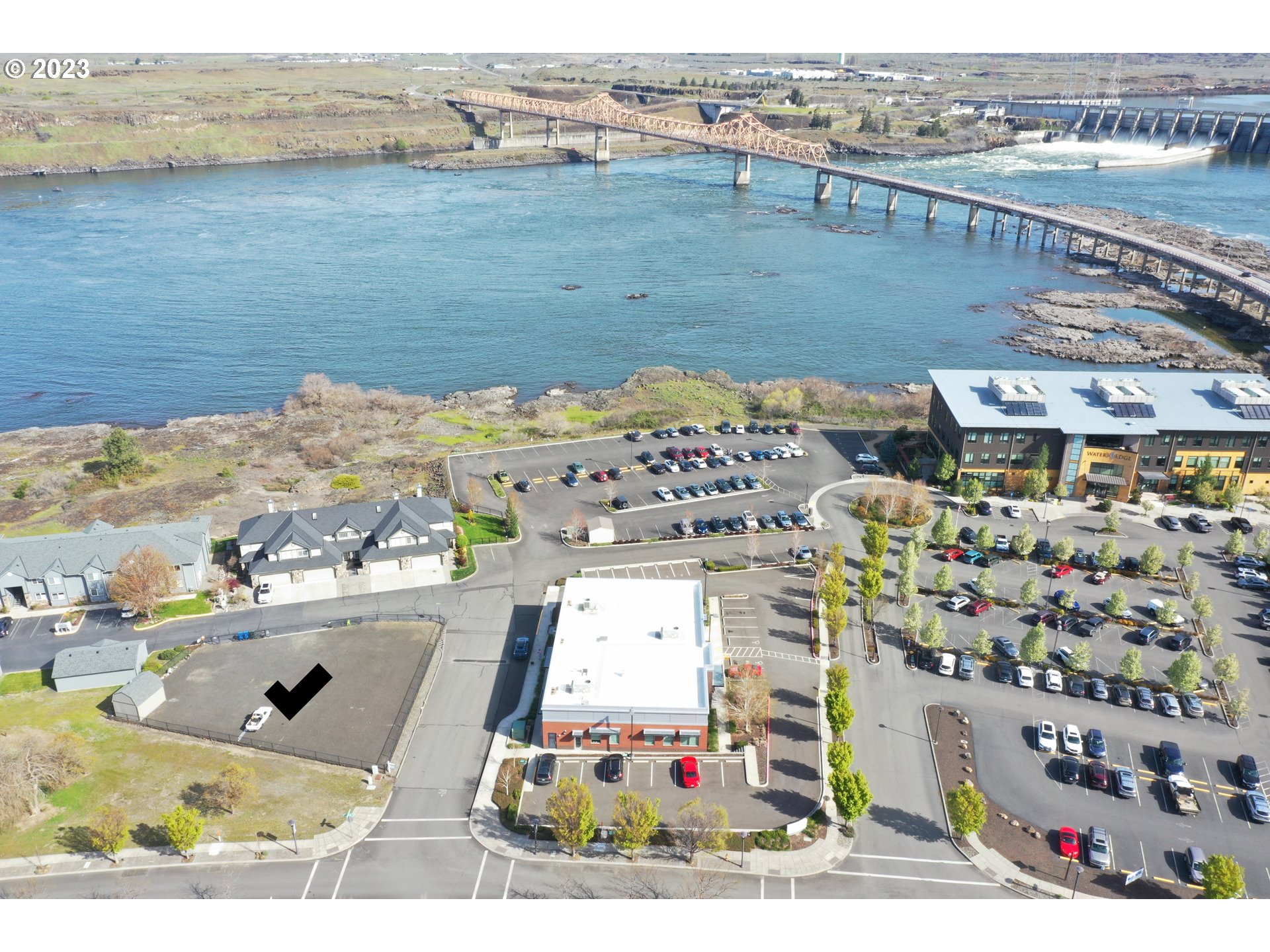 Pine Street The Dalles, OR 97058 - Photo 3 of 12 a view of a lake with a ocean view