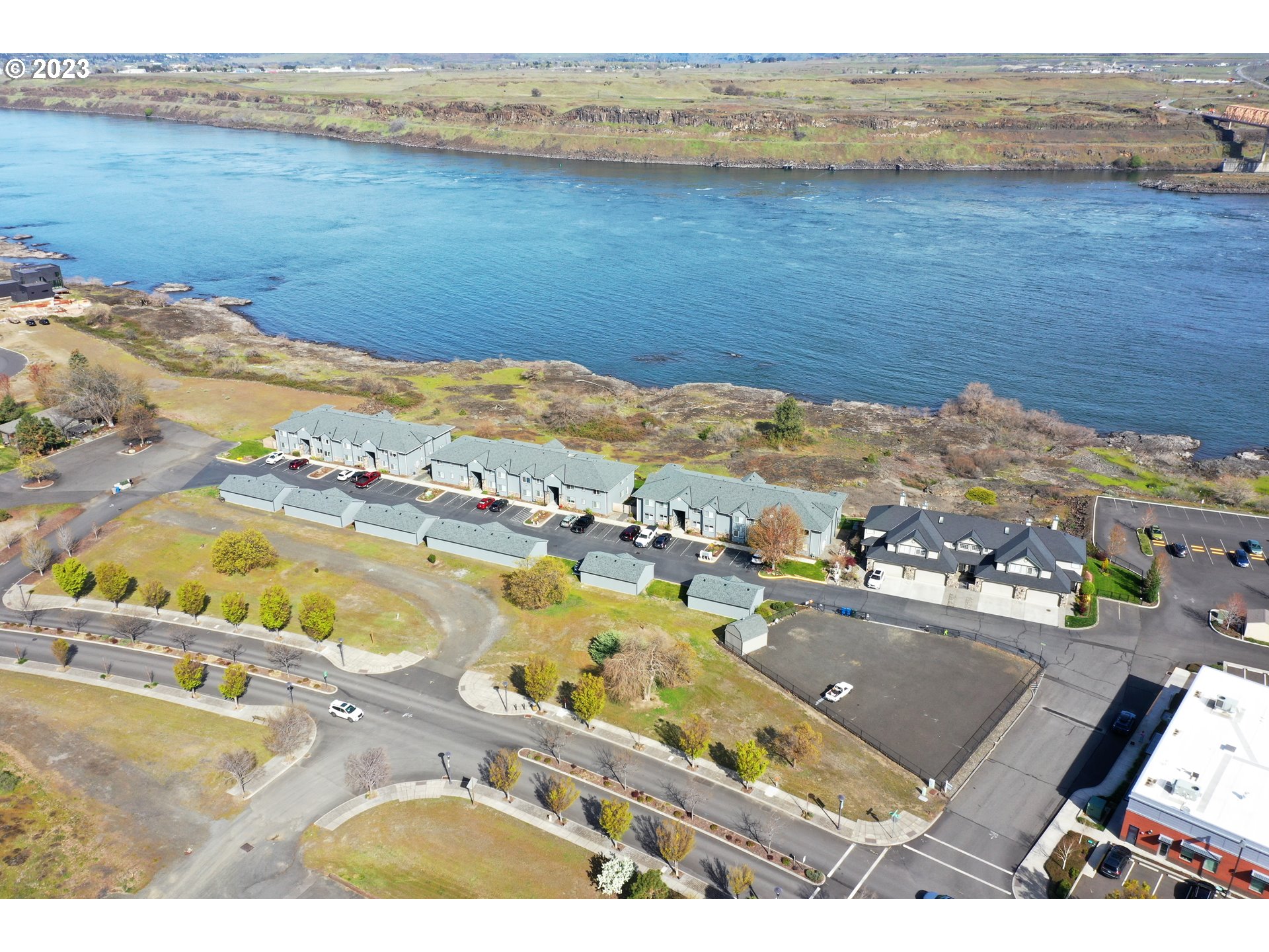 Pine Street The Dalles, OR 97058 - Photo 4 of 12 a view of an ocean and beach