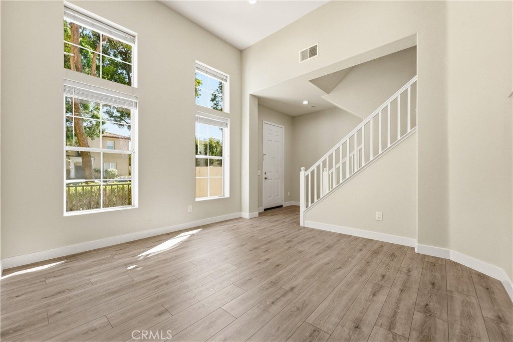 56 Modesto Irvine, CA 92602 - Photo 4 of 32 Gallery Image 4