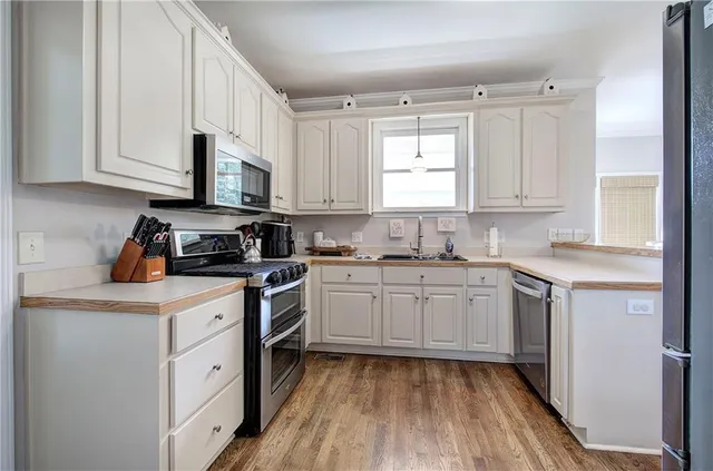 $469,999 | 17 Lowry Way, Euharlee, GA 30145