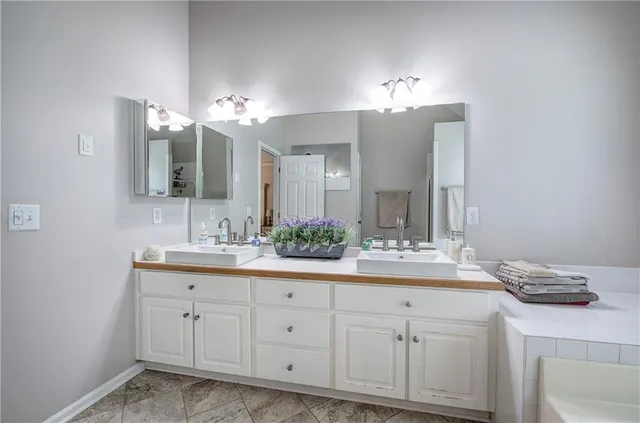 $469,999 | 17 Lowry Way, Euharlee, GA 30145