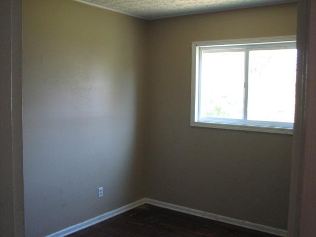 1252 Country Club Road Columbus, OH 43227 - Photo 15 of 23 Gallery Image 15