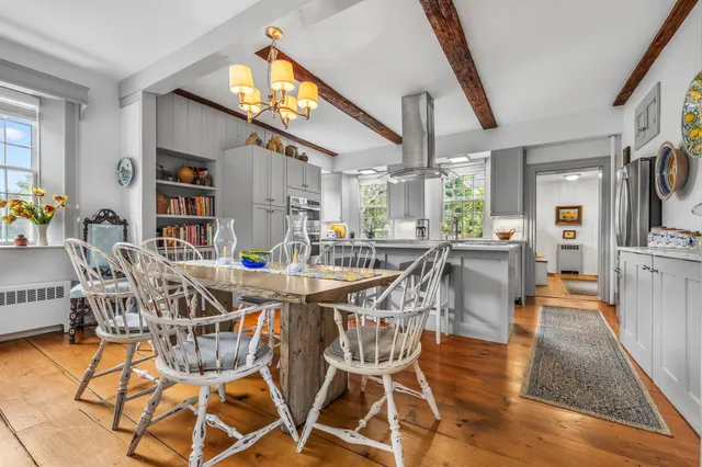 $1,350,000 | 1677 Barnumville Road, Manchester, VT 05255