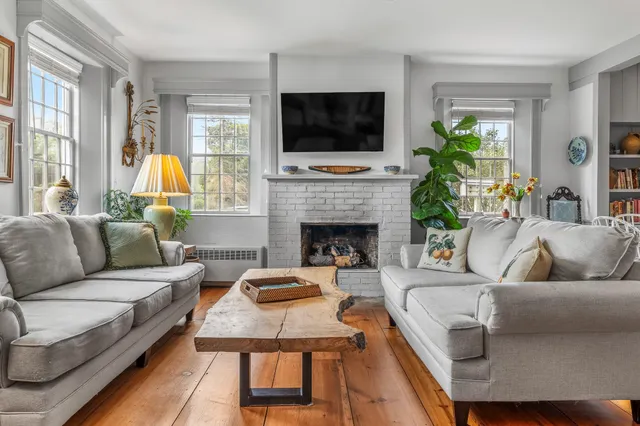 $1,350,000 | 1677 Barnumville Road, Manchester, VT 05255