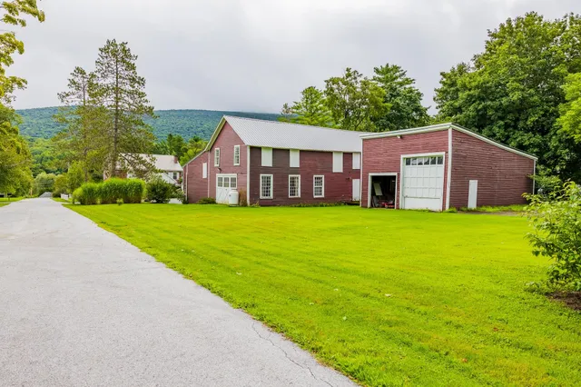 $1,350,000 | 1677 Barnumville Road, Manchester, VT 05255