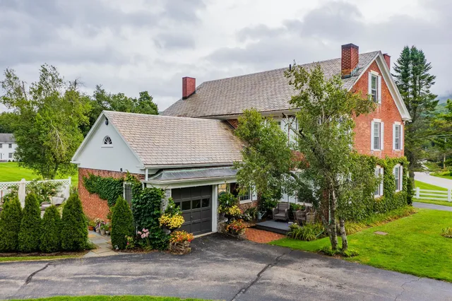 $1,350,000 | 1677 Barnumville Road, Manchester, VT 05255