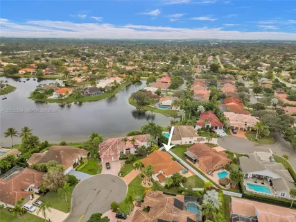 $885,000 | 4077 Northwest 83rd Lane, Coral Springs, FL 33065
