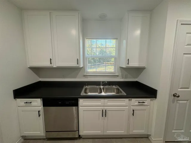 $1,750 | 5396 Spruce Street, Gulf Breeze, FL 32563