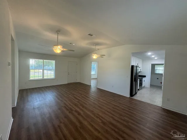 $1,750 | 5396 Spruce Street, Gulf Breeze, FL 32563