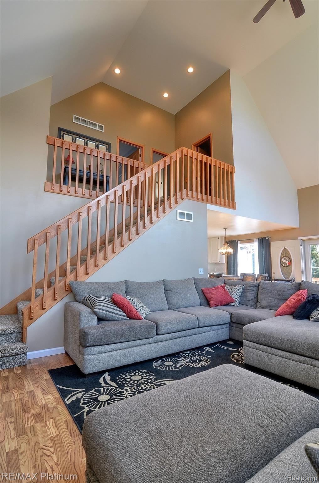 11198 Rolston Road Byron, MI 48418 - Photo 14 of 36 10-Great Room 2nd View.jpg