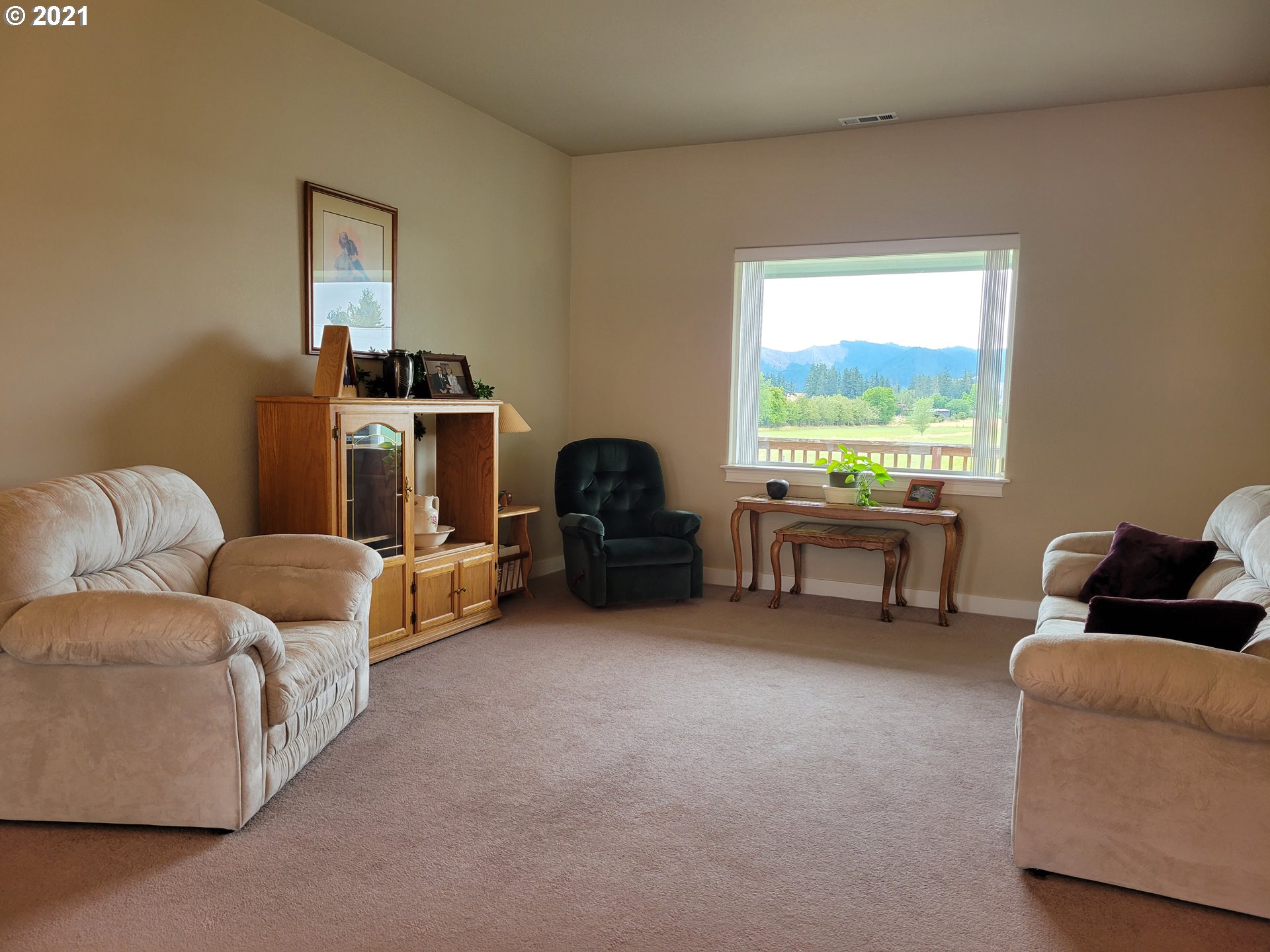 2265 North Side Road Sutherlin, OR 97479 - Photo 4 of 27