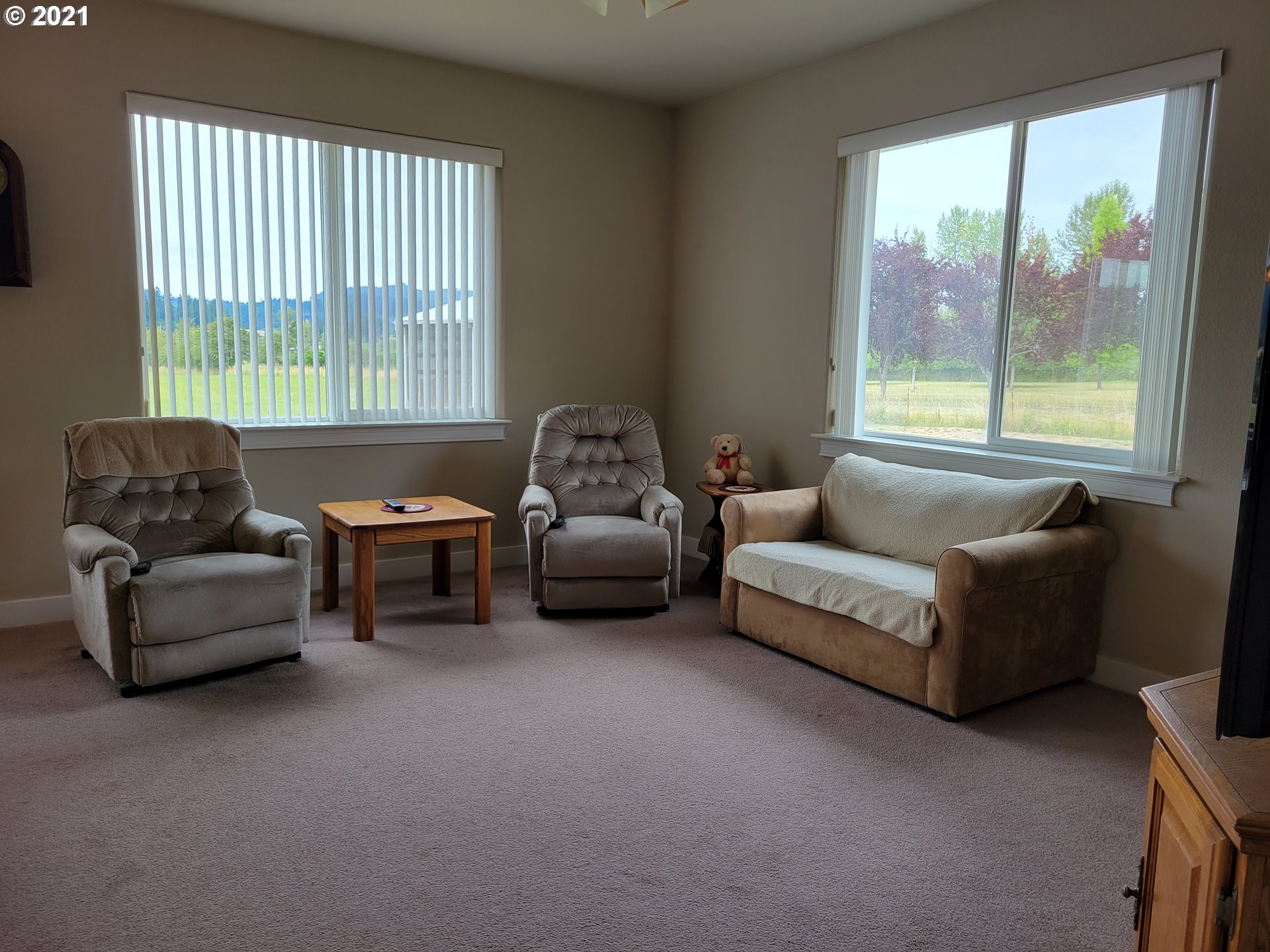 2265 North Side Road Sutherlin, OR 97479 - Photo 5 of 27
