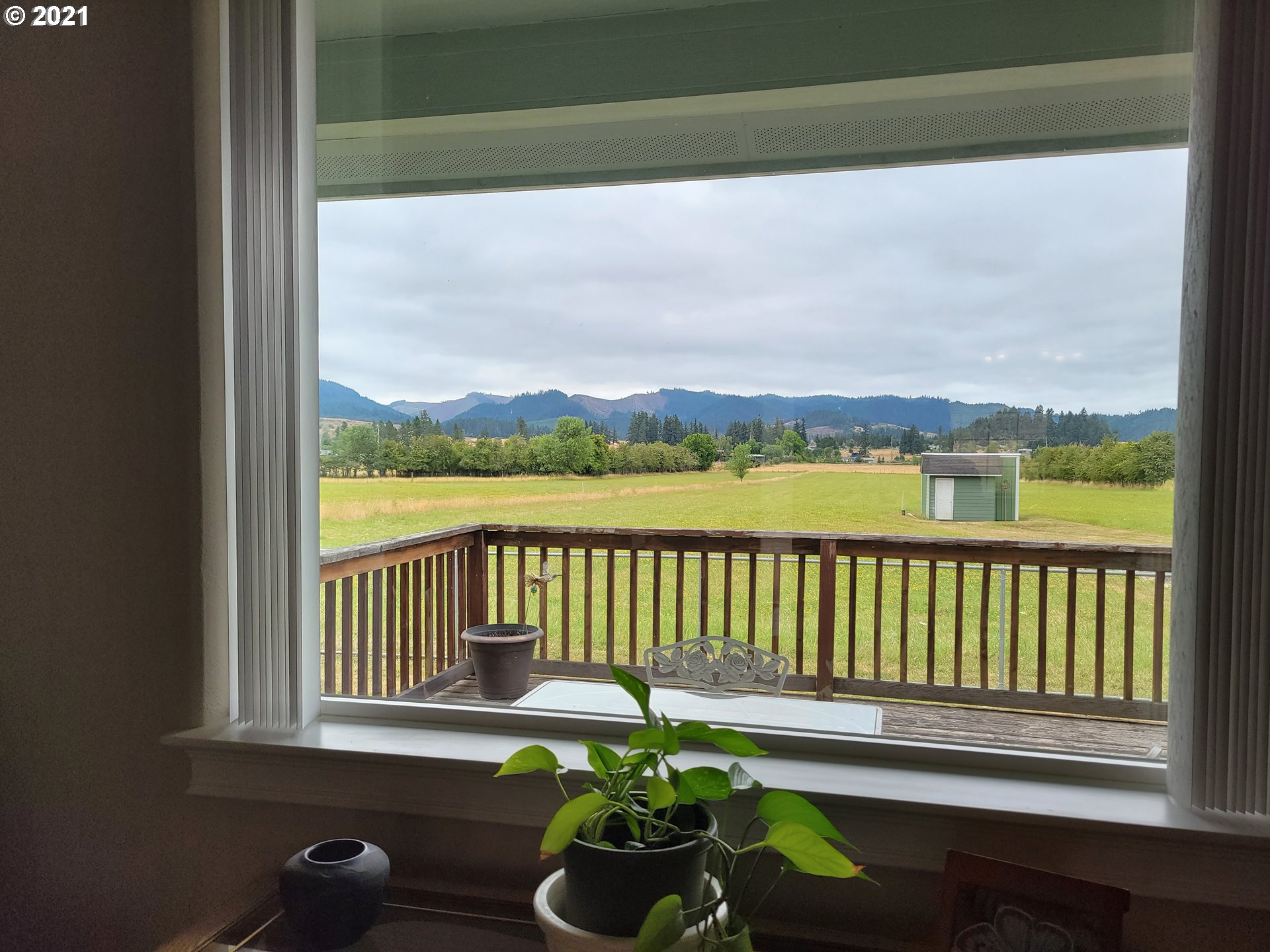 2265 North Side Road Sutherlin, OR 97479 - Photo 8 of 27