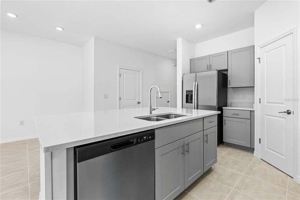 182 Riverfront Way Edgewater, FL 32141 - Photo 13 of 35