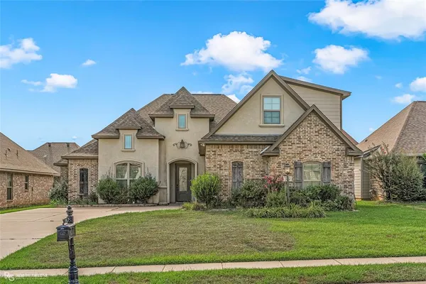 $369,900 | 742 Fir Wood Lane, Haughton, LA 71037