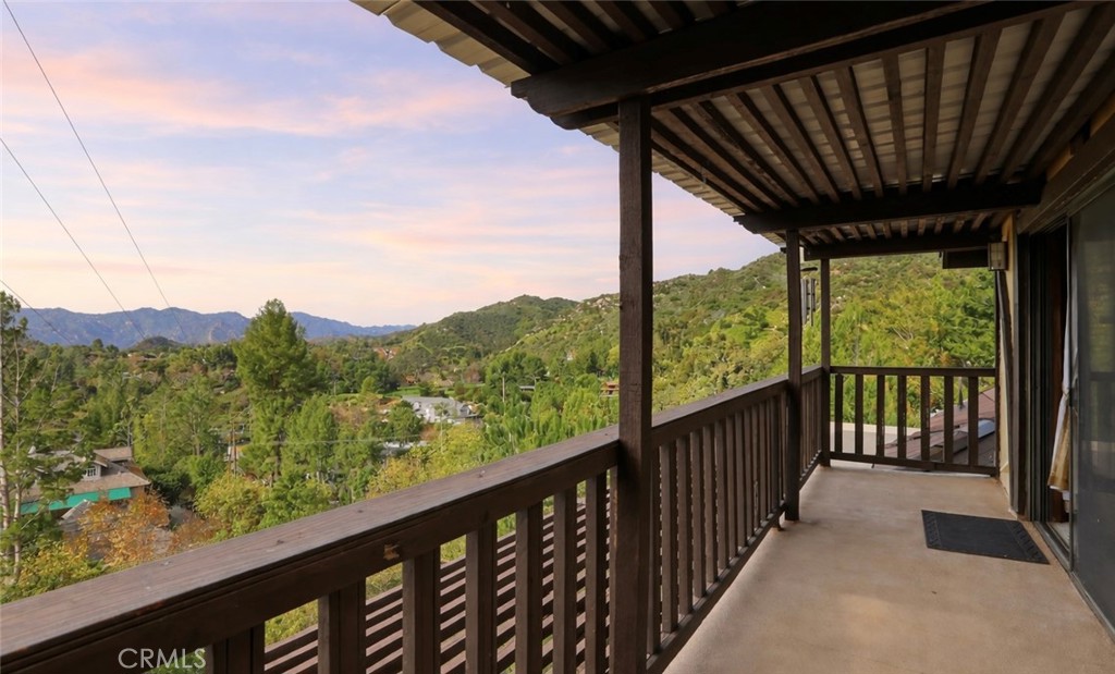 24300 Sylvan Glen Road Calabasas, CA 91302 - Photo 4 of 47
