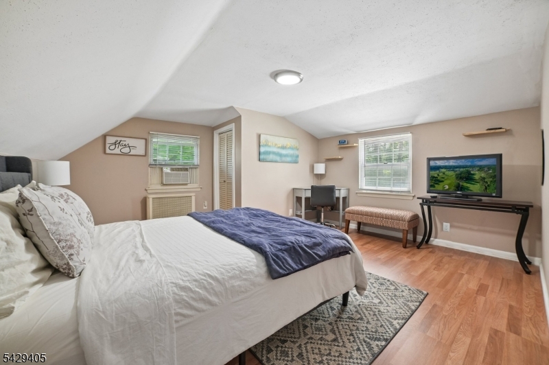 46 Phyllis Road West Orange, NJ 07052 - Photo 16 of 27