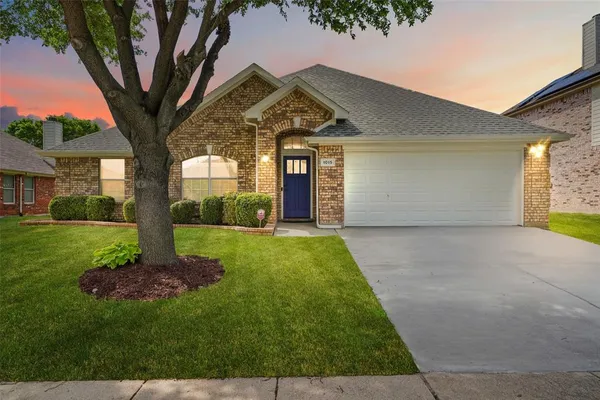 $379,000 | 1015 Fleetwood Cove Drive, Grand Prairie, TX 75052