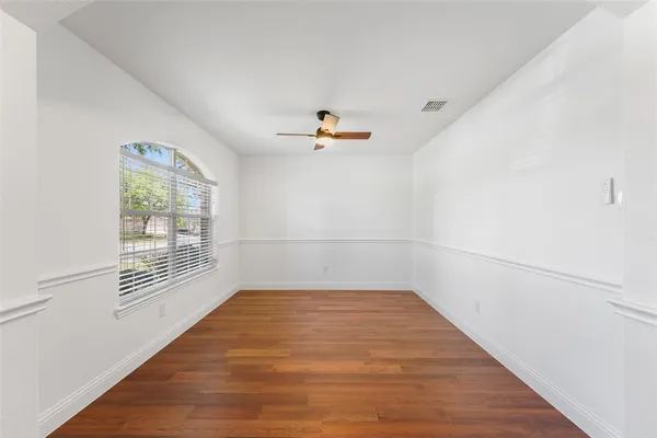 $379,000 | 1015 Fleetwood Cove Drive, Grand Prairie, TX 75052