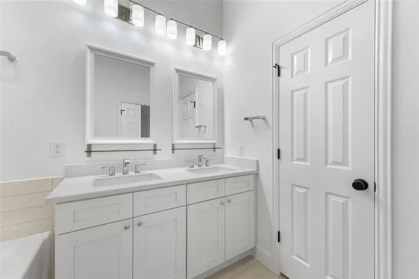 $379,000 | 1015 Fleetwood Cove Drive, Grand Prairie, TX 75052